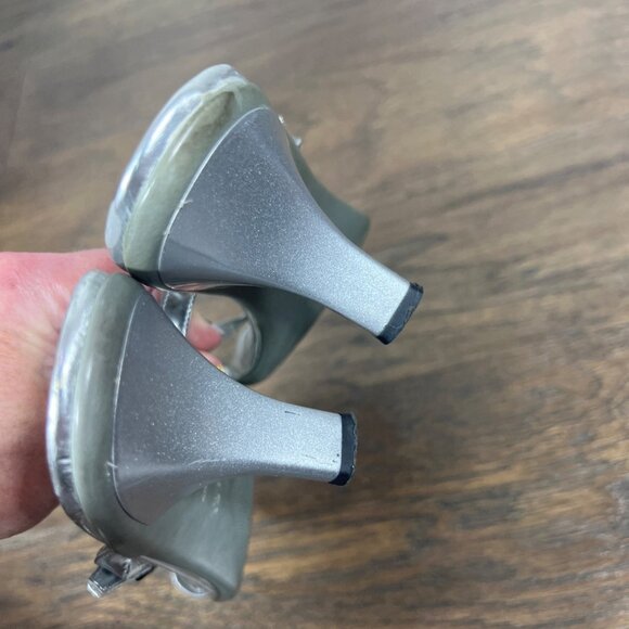 PRADA VINTAGE Y2K Silver Kitten Heel Strappy Buckle Accent Sz 37 US Sz 7 - Picture 4 of 11